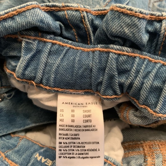 American Eagle Highest Rise Mom Jeans Women’s 00 Short - Picture 6 of 7